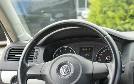 Volkswagen Jetta VI, 2012 год, 755 000 рублей, 13 фотография