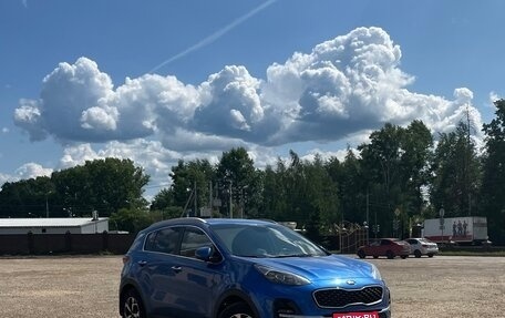 KIA Sportage IV рестайлинг, 2019 год, 2 300 000 рублей, 1 фотография