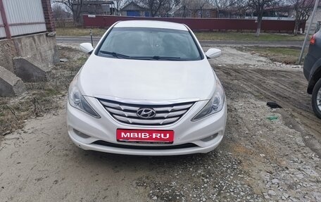 Hyundai Sonata VI, 2011 год, 1 050 000 рублей, 1 фотография
