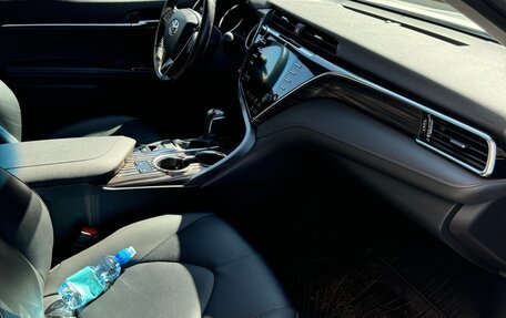 Toyota Camry, 2021 год, 3 750 000 рублей, 3 фотография