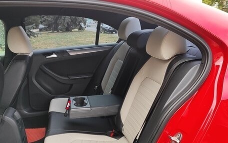 Volkswagen Jetta VI, 2017 год, 32 фотография