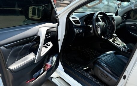 Mitsubishi Pajero Sport III рестайлинг, 2019 год, 3 200 000 рублей, 9 фотография