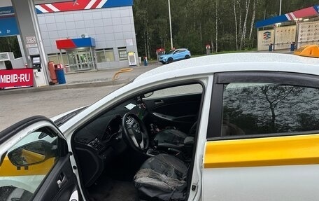 Hyundai Solaris II рестайлинг, 2016 год, 480 000 рублей, 6 фотография