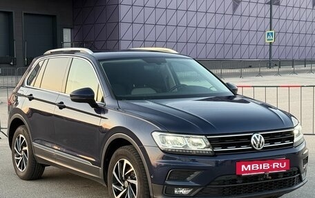 Volkswagen Tiguan II, 2017 год, 2 097 000 рублей, 3 фотография