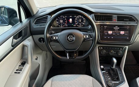 Volkswagen Tiguan II, 2017 год, 2 097 000 рублей, 21 фотография