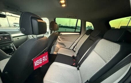 Volkswagen Tiguan II, 2017 год, 2 097 000 рублей, 19 фотография