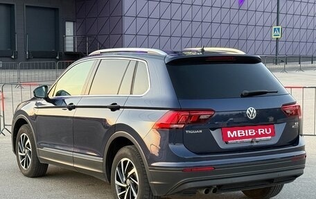 Volkswagen Tiguan II, 2017 год, 2 097 000 рублей, 28 фотография
