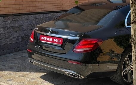 Mercedes-Benz E-Класс, 2016 год, 2 500 000 рублей, 4 фотография