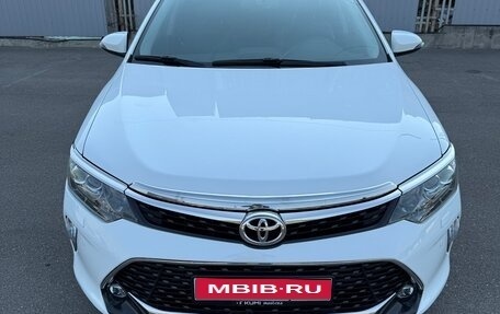Toyota Camry, 2017 год, 2 400 000 рублей, 1 фотография