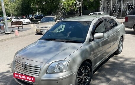 Toyota Avensis III рестайлинг, 2004 год, 650 000 рублей, 2 фотография