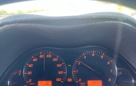 Toyota Avensis III рестайлинг, 2004 год, 650 000 рублей, 11 фотография