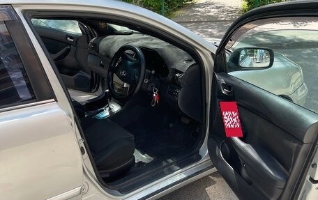 Toyota Avensis III рестайлинг, 2004 год, 650 000 рублей, 9 фотография