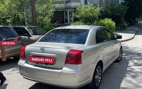 Toyota Avensis III рестайлинг, 2004 год, 650 000 рублей, 4 фотография
