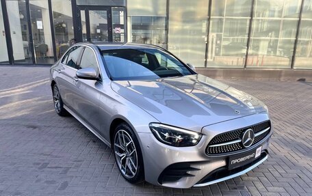 Mercedes-Benz E-Класс, 2021 год, 4 650 000 рублей, 3 фотография