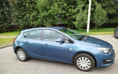 Opel Astra J, 2013 год, 790 000 рублей, 2 фотография