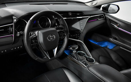 Toyota Camry, 2018 год, 2 650 000 рублей, 9 фотография