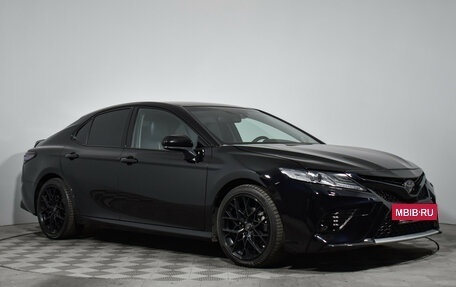 Toyota Camry, 2018 год, 2 650 000 рублей, 3 фотография