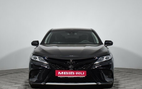 Toyota Camry, 2018 год, 2 650 000 рублей, 2 фотография