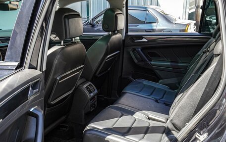 Volkswagen Tiguan II, 2020 год, 3 380 000 рублей, 13 фотография