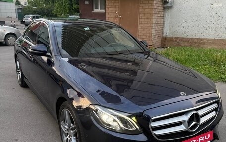 Mercedes-Benz E-Класс, 2018 год, 3 420 000 рублей, 4 фотография