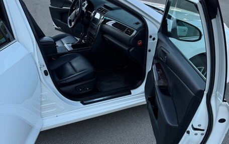 Toyota Camry, 2017 год, 2 400 000 рублей, 20 фотография