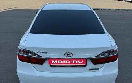 Toyota Camry, 2017 год, 2 400 000 рублей, 13 фотография