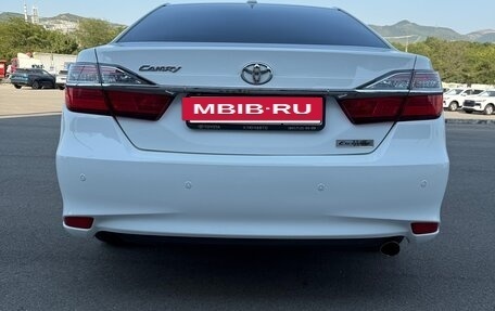 Toyota Camry, 2017 год, 2 400 000 рублей, 14 фотография