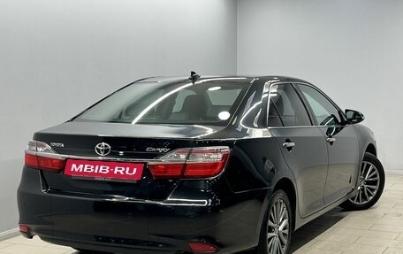 Toyota Camry, 2017 год, 1 749 000 рублей, 5 фотография