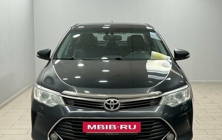Toyota Camry, 2017 год, 1 749 000 рублей, 2 фотография