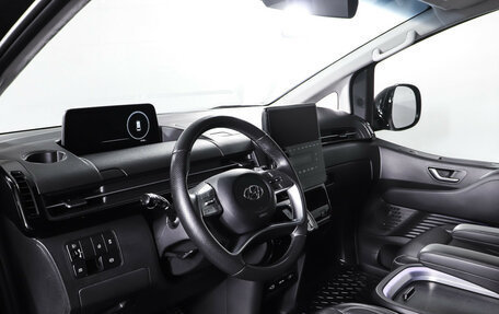 Hyundai Staria, 2023 год, 5 490 000 рублей, 15 фотография