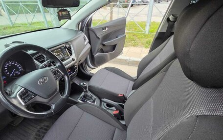 Hyundai Solaris II рестайлинг, 2019 год, 1 690 000 рублей, 13 фотография