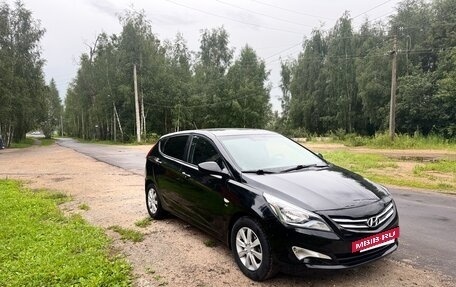 Hyundai Solaris II рестайлинг, 2015 год, 745 000 рублей, 2 фотография