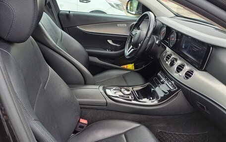 Mercedes-Benz E-Класс, 2018 год, 1 516 000 рублей, 4 фотография