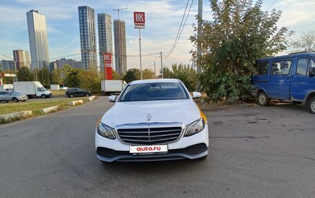 Mercedes-Benz E-Класс, 2018 год, 1 516 000 рублей, 8 фотография