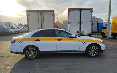 Mercedes-Benz E-Класс, 2018 год, 1 516 000 рублей, 11 фотография