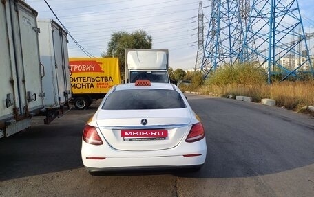 Mercedes-Benz E-Класс, 2018 год, 1 516 000 рублей, 10 фотография