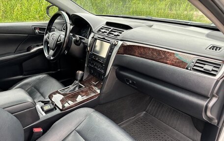 Toyota Camry, 2015 год, 2 000 000 рублей, 2 фотография