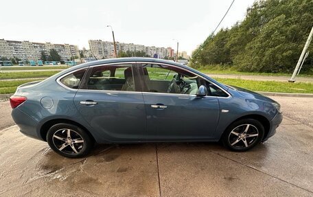 Opel Astra J, 2013 год, 690 000 рублей, 2 фотография