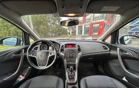 Opel Astra J, 2013 год, 690 000 рублей, 6 фотография