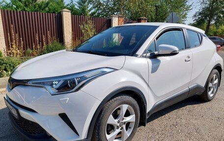 Toyota C-HR I рестайлинг, 2019 год, 2 150 000 рублей, 2 фотография