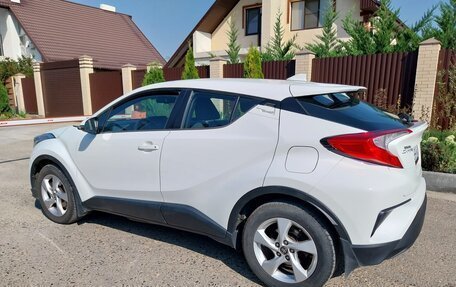 Toyota C-HR I рестайлинг, 2019 год, 2 150 000 рублей, 8 фотография