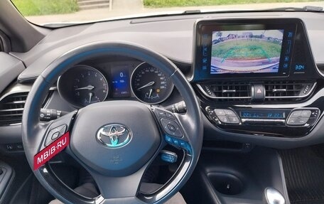 Toyota C-HR I рестайлинг, 2019 год, 2 150 000 рублей, 16 фотография