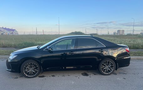 Toyota Camry, 2017 год, 2 650 000 рублей, 6 фотография