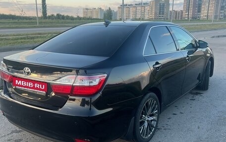 Toyota Camry, 2017 год, 2 650 000 рублей, 3 фотография