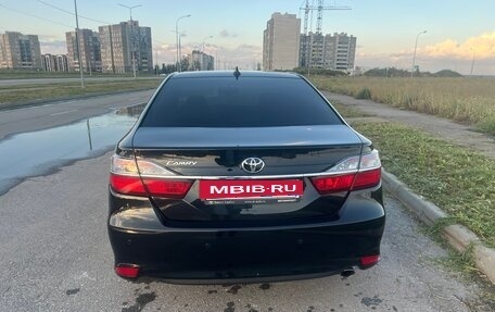 Toyota Camry, 2017 год, 2 650 000 рублей, 4 фотография