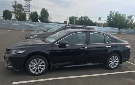 Toyota Camry, 2020 год, 3 300 000 рублей, 2 фотография