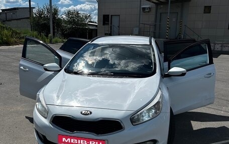 KIA cee'd III, 2013 год, 770 000 рублей, 24 фотография
