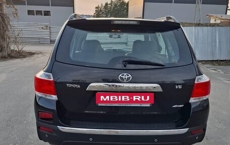 Toyota Highlander III, 2013 год, 2 300 000 рублей, 5 фотография