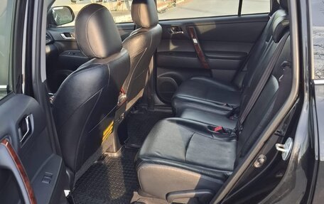 Toyota Highlander III, 2013 год, 2 300 000 рублей, 25 фотография
