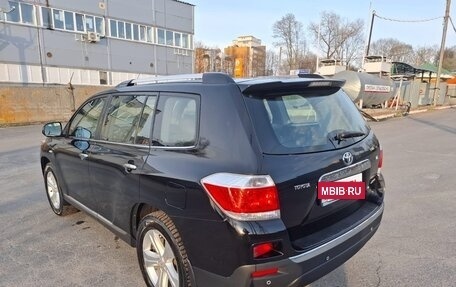 Toyota Highlander III, 2013 год, 2 300 000 рублей, 27 фотография